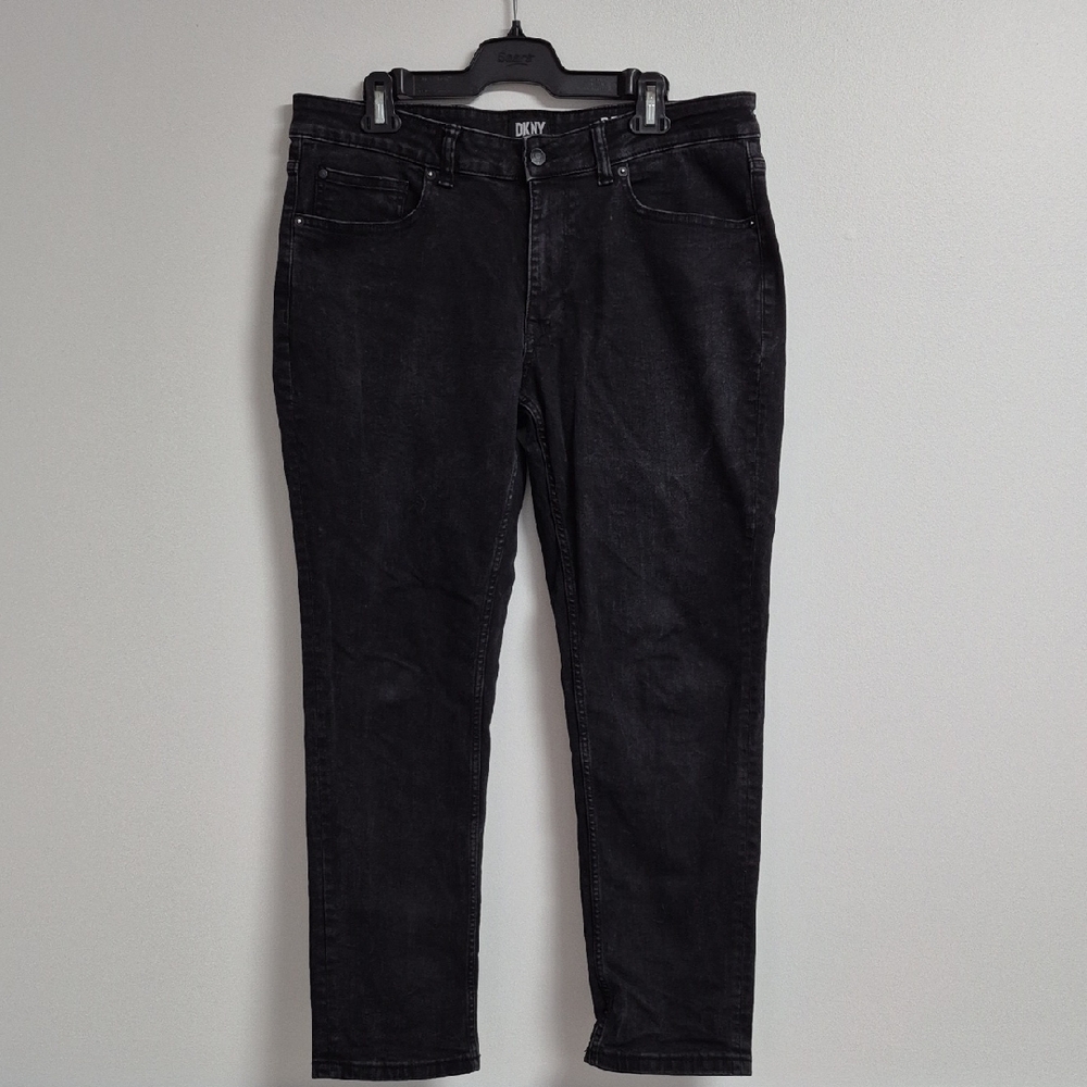 DKNY Classic Black Jeans W34 L30 Bedford Slim Fit.